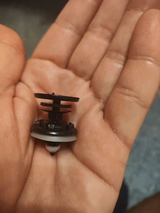 Клипса обшивки дверей Volkswagen Audi Skoda