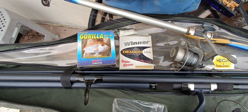 Canas de pesca bom estado