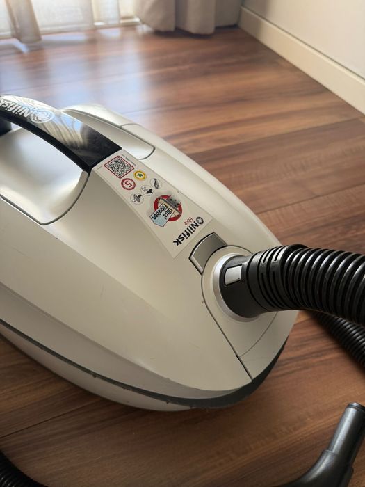 Aspirador Nilfisk Elite 1800 W