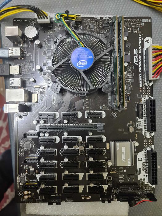 Asus Mining Expert B250 19 Slots NOVA EM CAIXA
