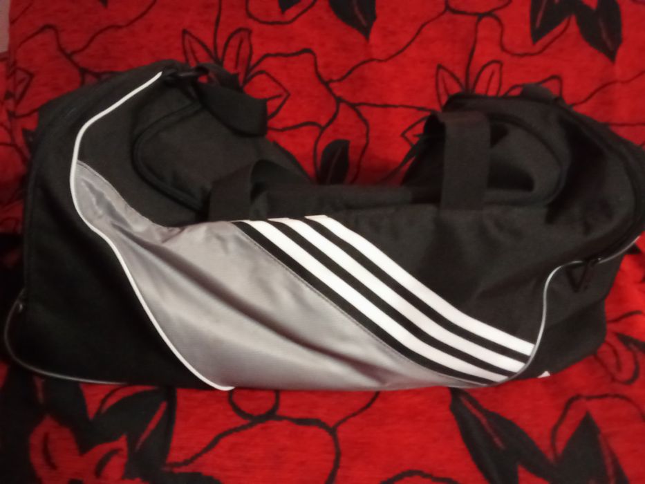 Grande saco de desporto ADIDAS usado como novo