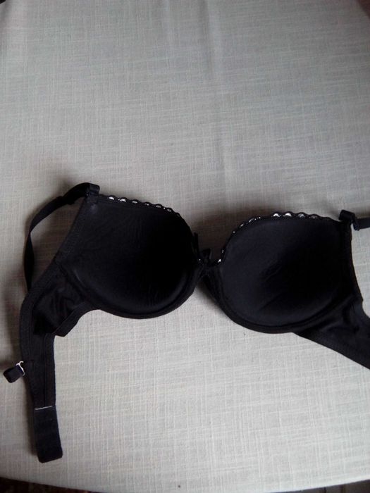 Czarny biustonosz, 75c, 34c, jak nowy