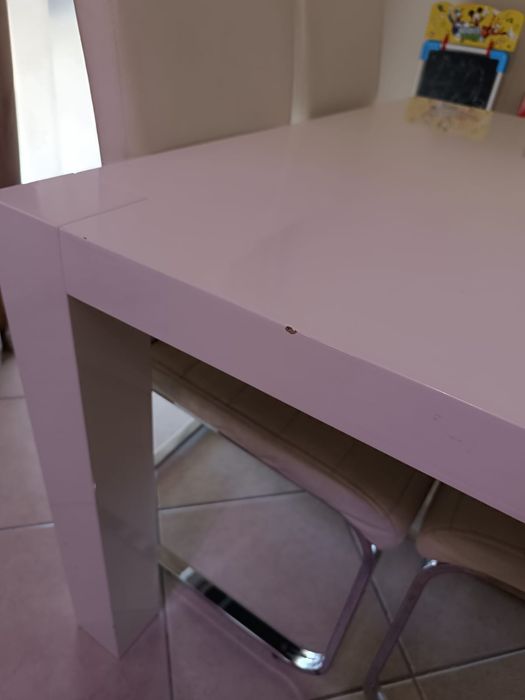 Mesa de Jantar + 4 Cadeiras