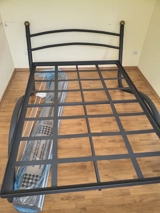 Łóżko metalowe 140x200