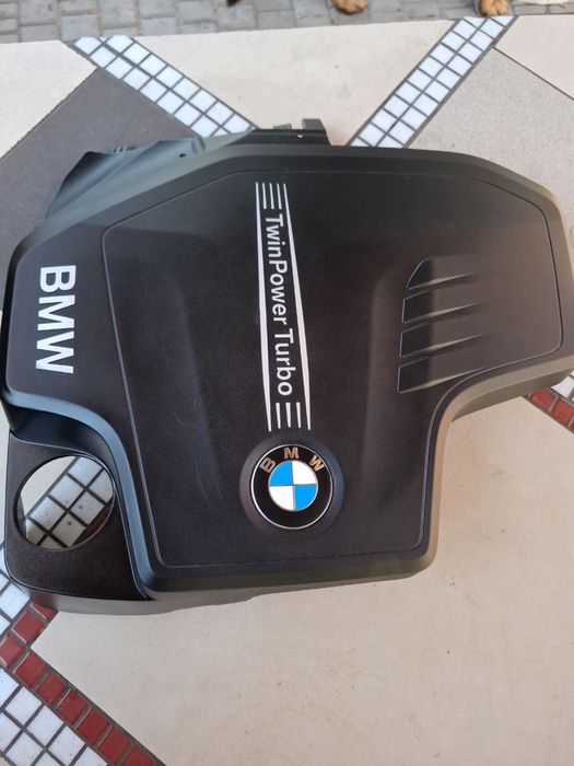 Декоративная крышка накладка на мотор bmw f30