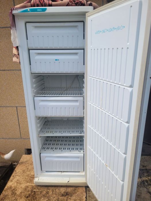 Морозильна камера Stinol