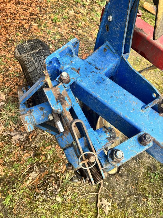 Pług 3 skibowy obrotowy Frost Mosel ścinacze kólko