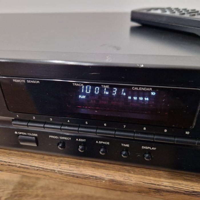 Odtwarzacz CD Denon  dcd-615