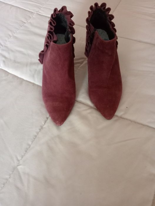 Sapato bota em veludo