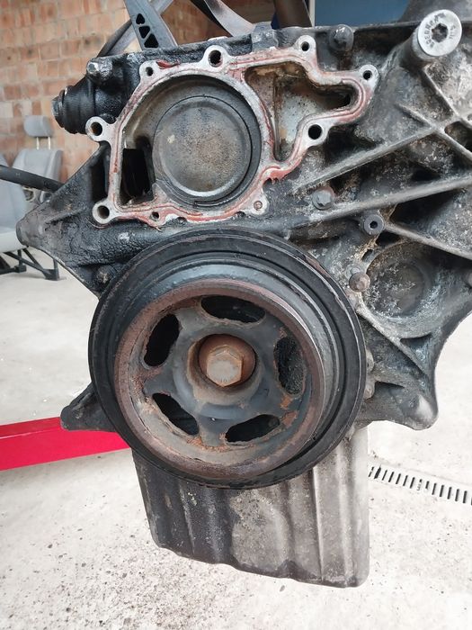 Блок циліндрів мотор Мерседес Спрінтер мот. 2.7 om612