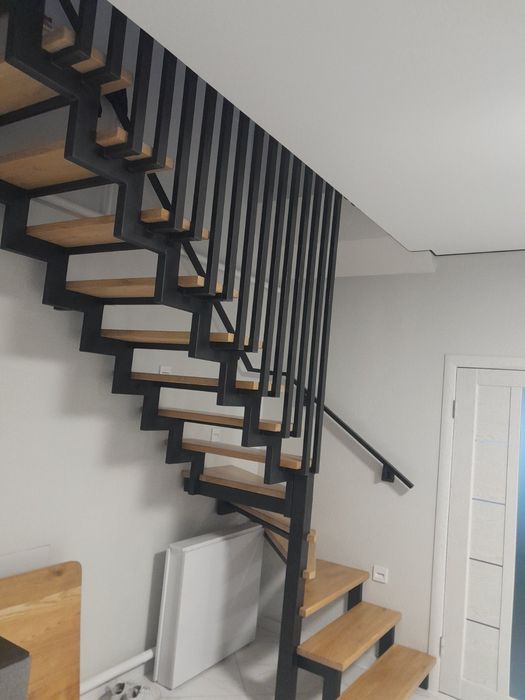 Сходи .Каркас сходів.Перила