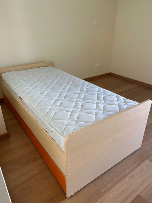 Cama com gavetão