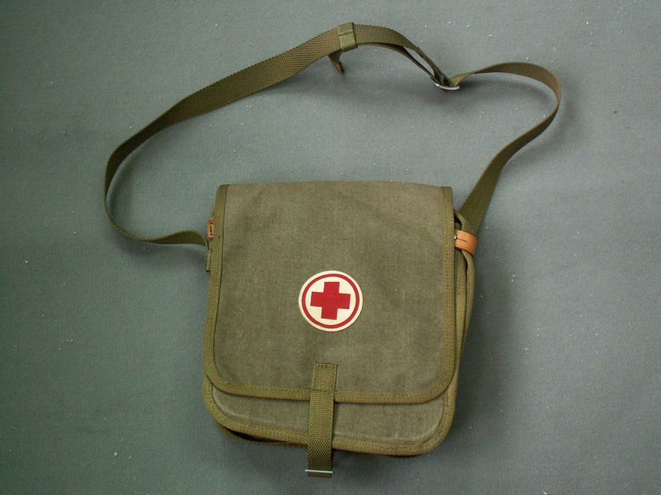 Chlebak harcerski turystyczny torba apteczka