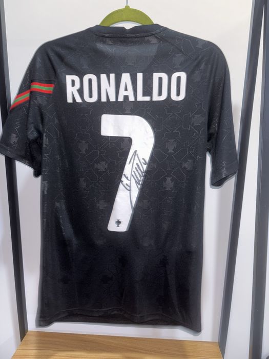 Camisola Autografada CR7