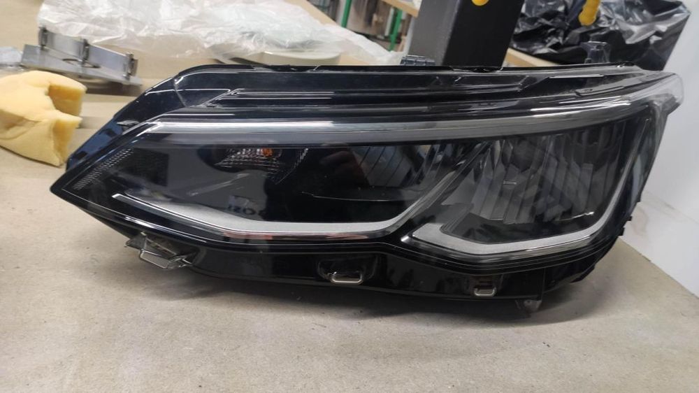 farol esquerdo Led Golf 8