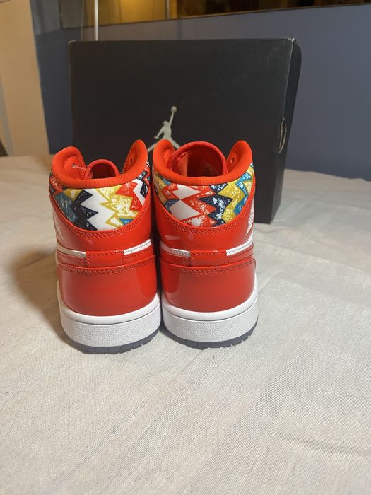 Air Jorda Mid 1 Barcelona Sweater Red Patent - Tamanho 41