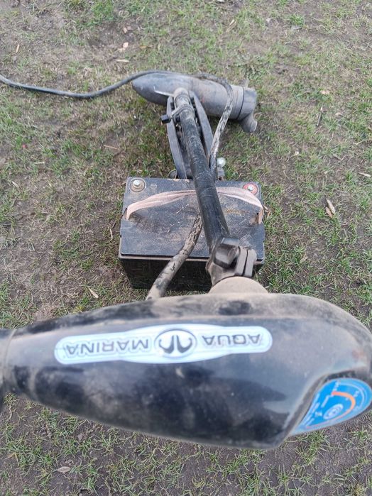 Łódka z przyczepką i silnikiem