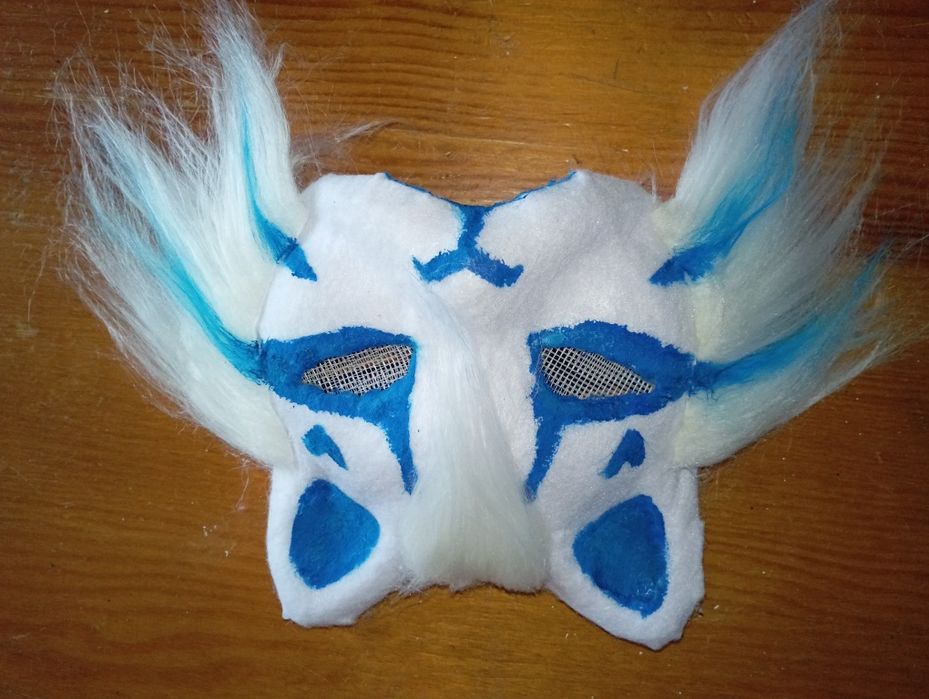 Maska therian kot  biało niebieska