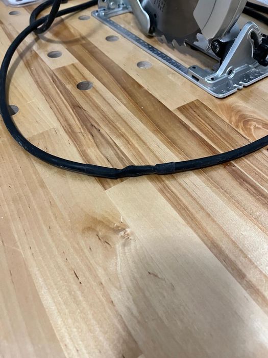 serra circular Makita modelo HS7601J