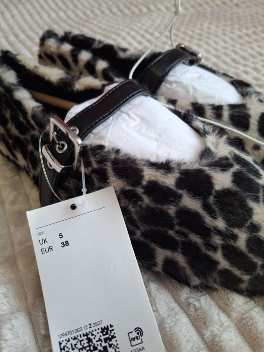 H&M.      балетки