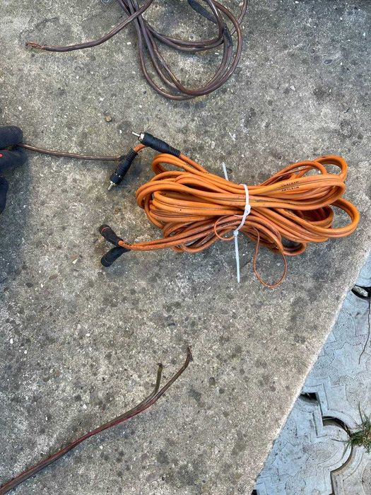 Савбуфер в комплекті з підсилювачем та проводами