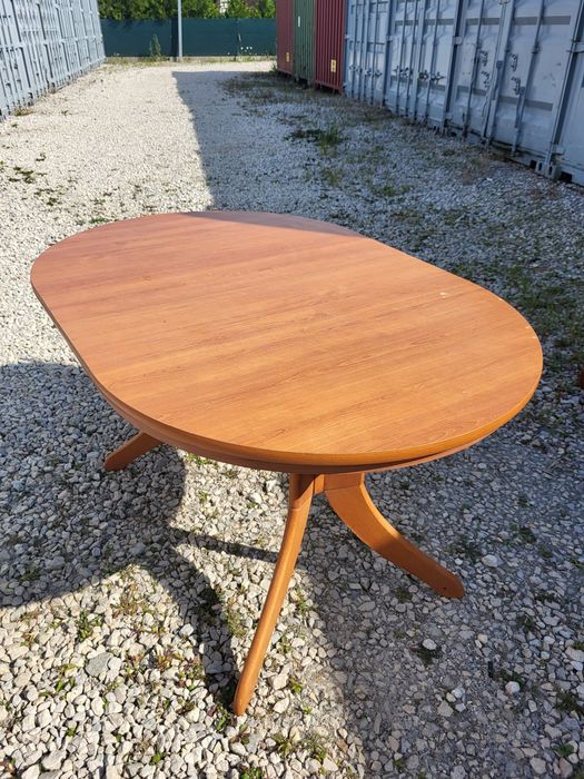 Stół rozkladany do salonu