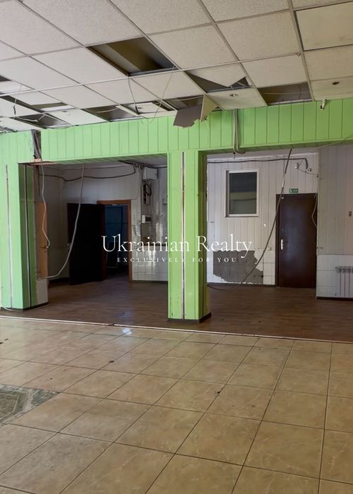 Продаж Фасадного приміщення 106 м²  вул. Перова, 44