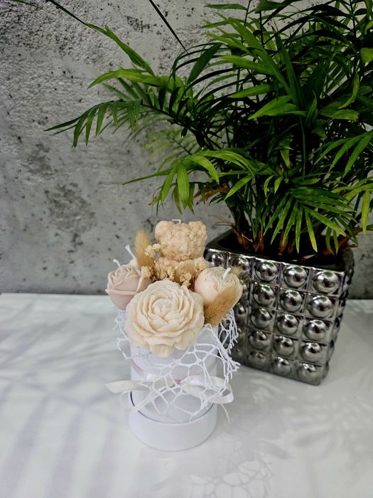 Flowerbox ze świec sojowych. Podziękowanie prezent na dzień babci