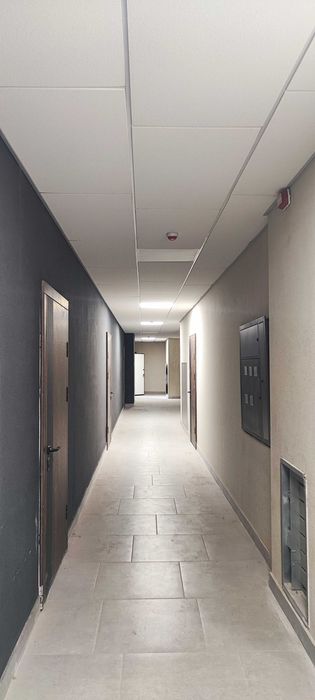 Нова 2 кімнатна квартира у продажу! Вікна виходять у двір! Печерський район. Без комісії!