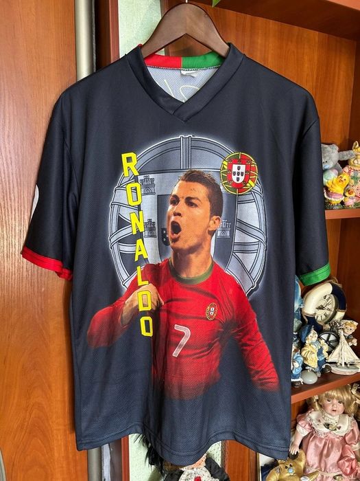 Вінтажна футбольна джерсі Кріштіану Роналду (CR7) — збірна Португалії,