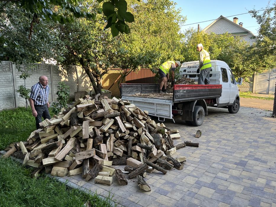 Продам дрова колоті дуб акація сосна береза торфобрикет