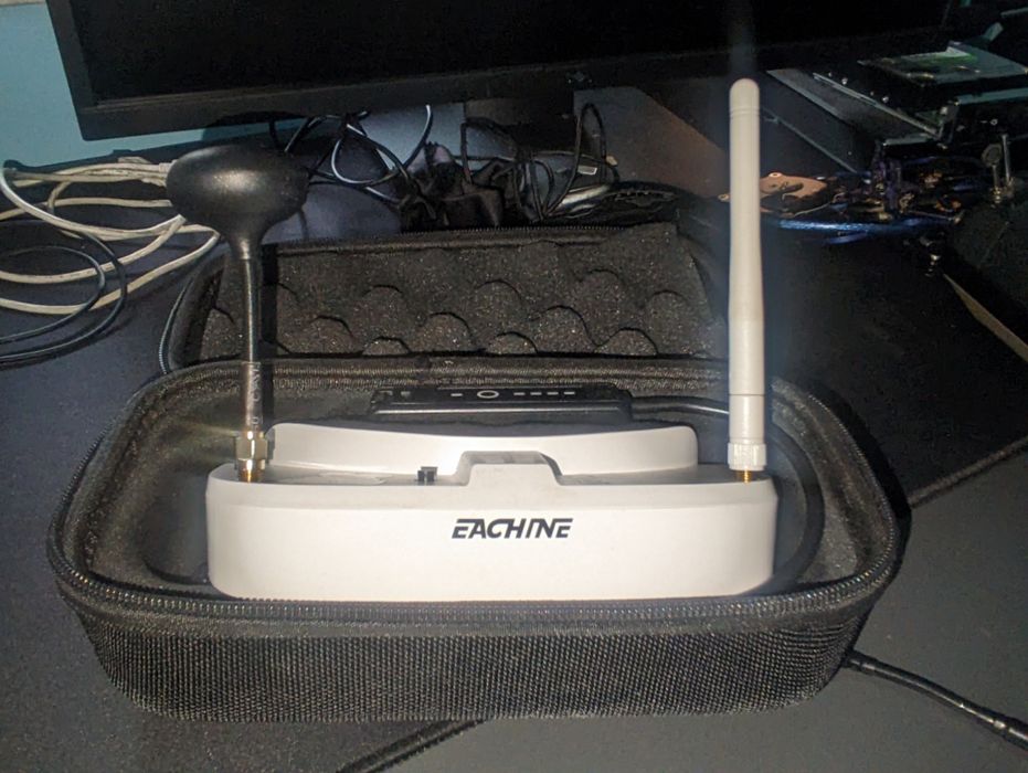 gogle analogowe fpv eachine ev100d