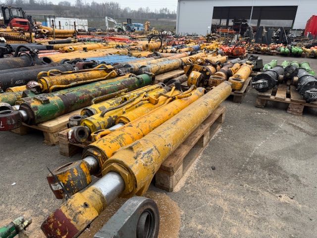 DEMAG siłownik hydrauliczny używany L-2170 MM