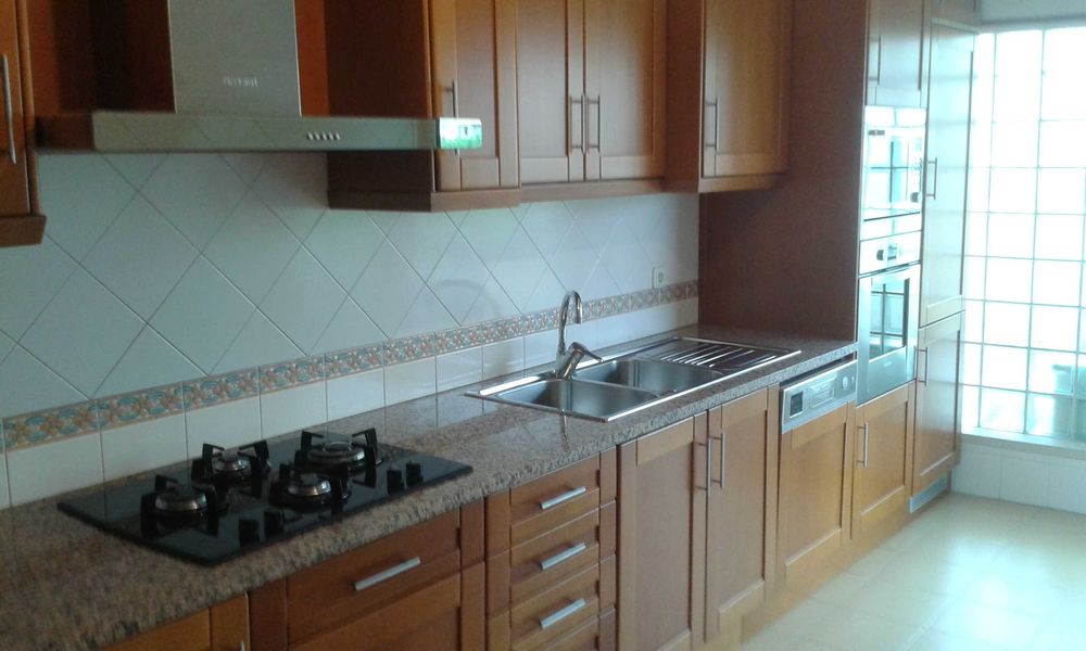 Apartamento T1 com garagem no centro da Solum