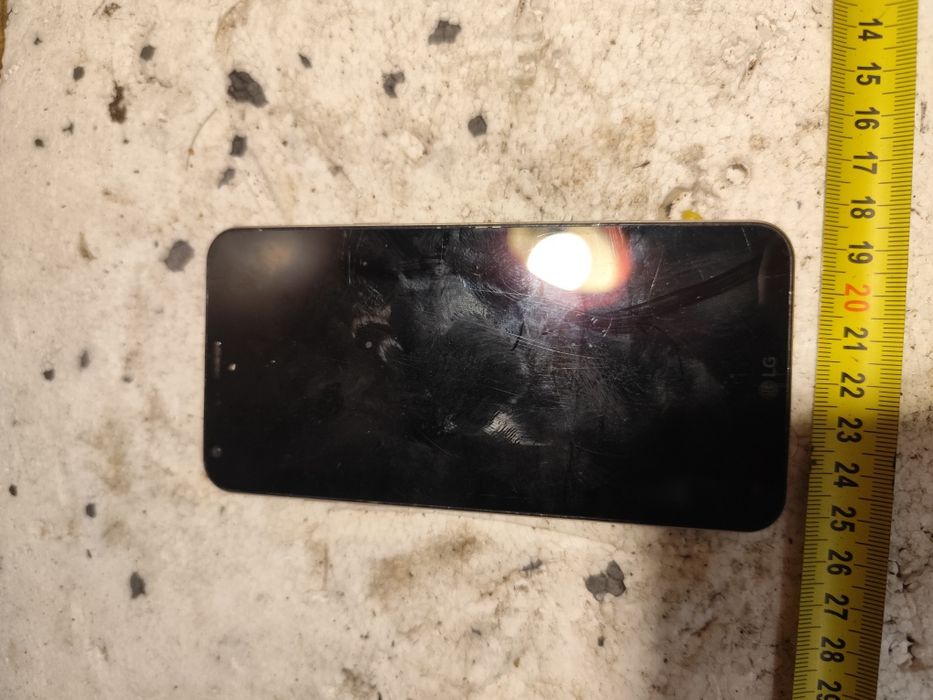 LG Q6 – uszkodzony – na części