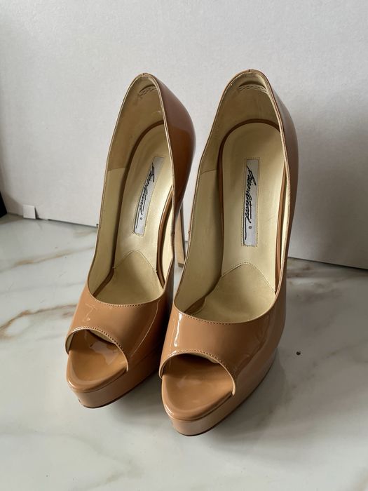 Босоніжки натуральні BRIAN ATWOOD