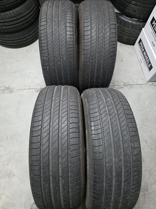 4 pneus 235 60 R18 Michelin