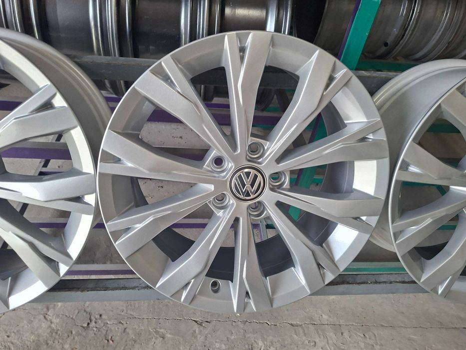 Оригінальні диски  Фольцваген 5/112 R17 7J ET40 Volkswagen.