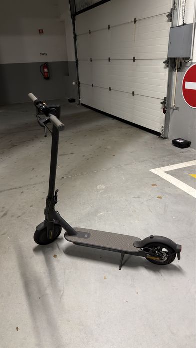 Trotinete Xiaomi Mi Electric Scooter 3 Preta