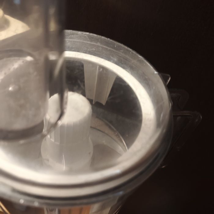 Robô de cozinha em excelente estado da marca Moulinex