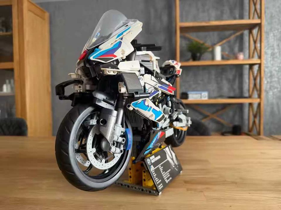 Réplica LEGO BMW M 1000 RR – Novo por montar