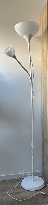 Lampa stojaca  biala