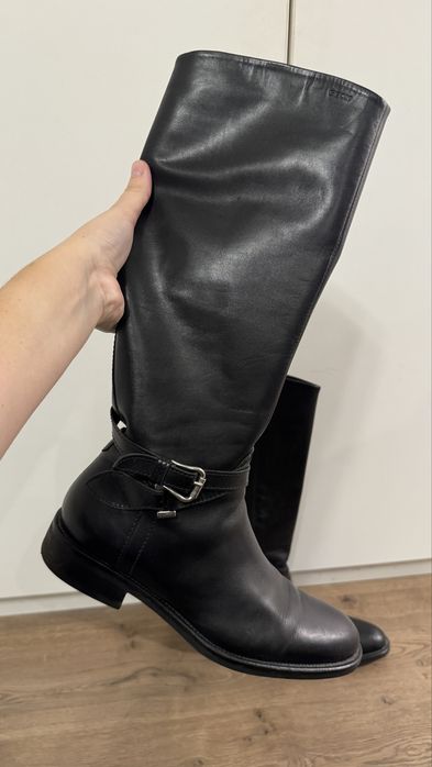 Чорні високі шкіряні чоботи Geox