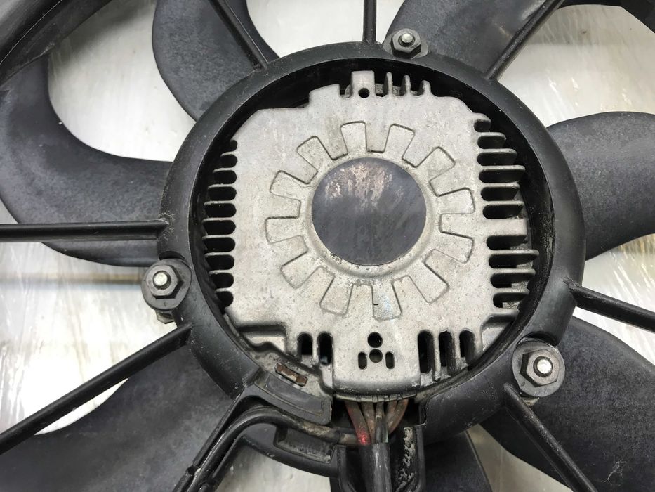 Вентилятори радіаторів VW Jetta 6 2.0 дизель оригінал запчастини джета