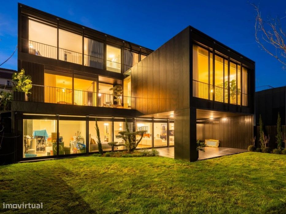 Moradia Exclusvia V4 com Ginásio Privativo, Jardim e Vista Panorâmica