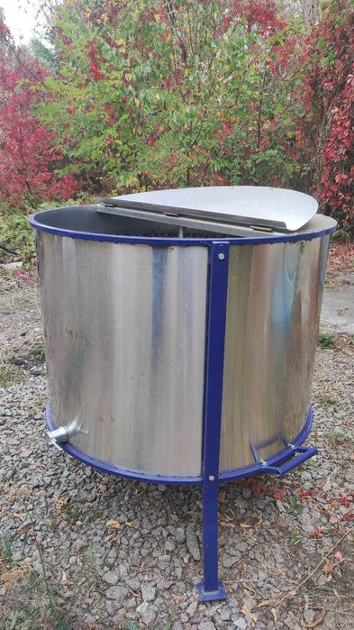 Медогонка з нержавійки 42 рам.  (радіальна)