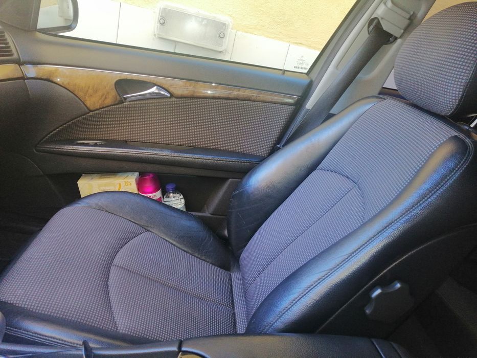 Mercedes E 220 2003 foto 2