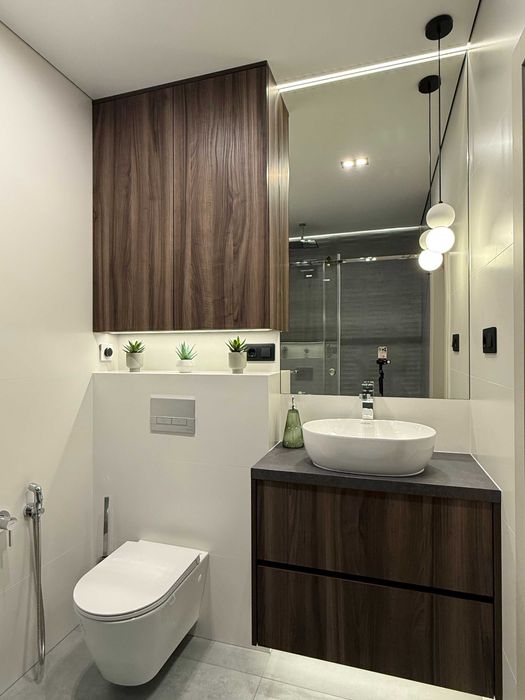 Величезна квартира з дизайнерським ремонтом в самому Центрі.  Газ