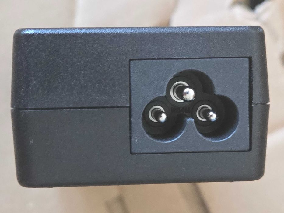 Zasilacz do laptopa HP, 90 W, używany