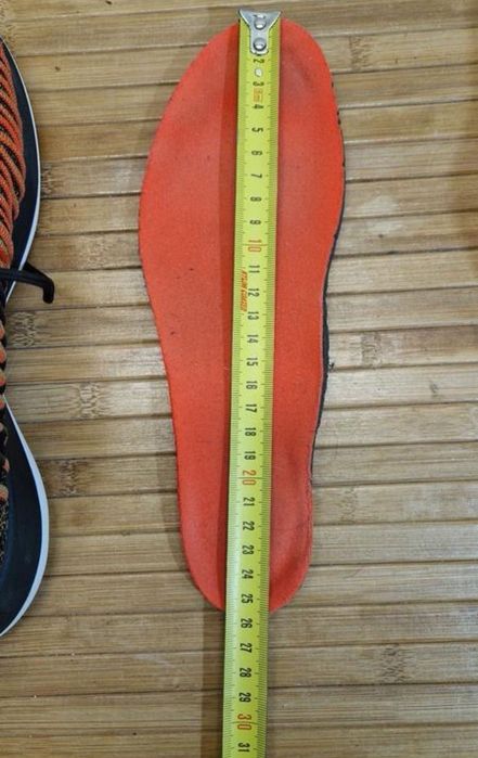 Продаються кросівки Nike(25.5см)
